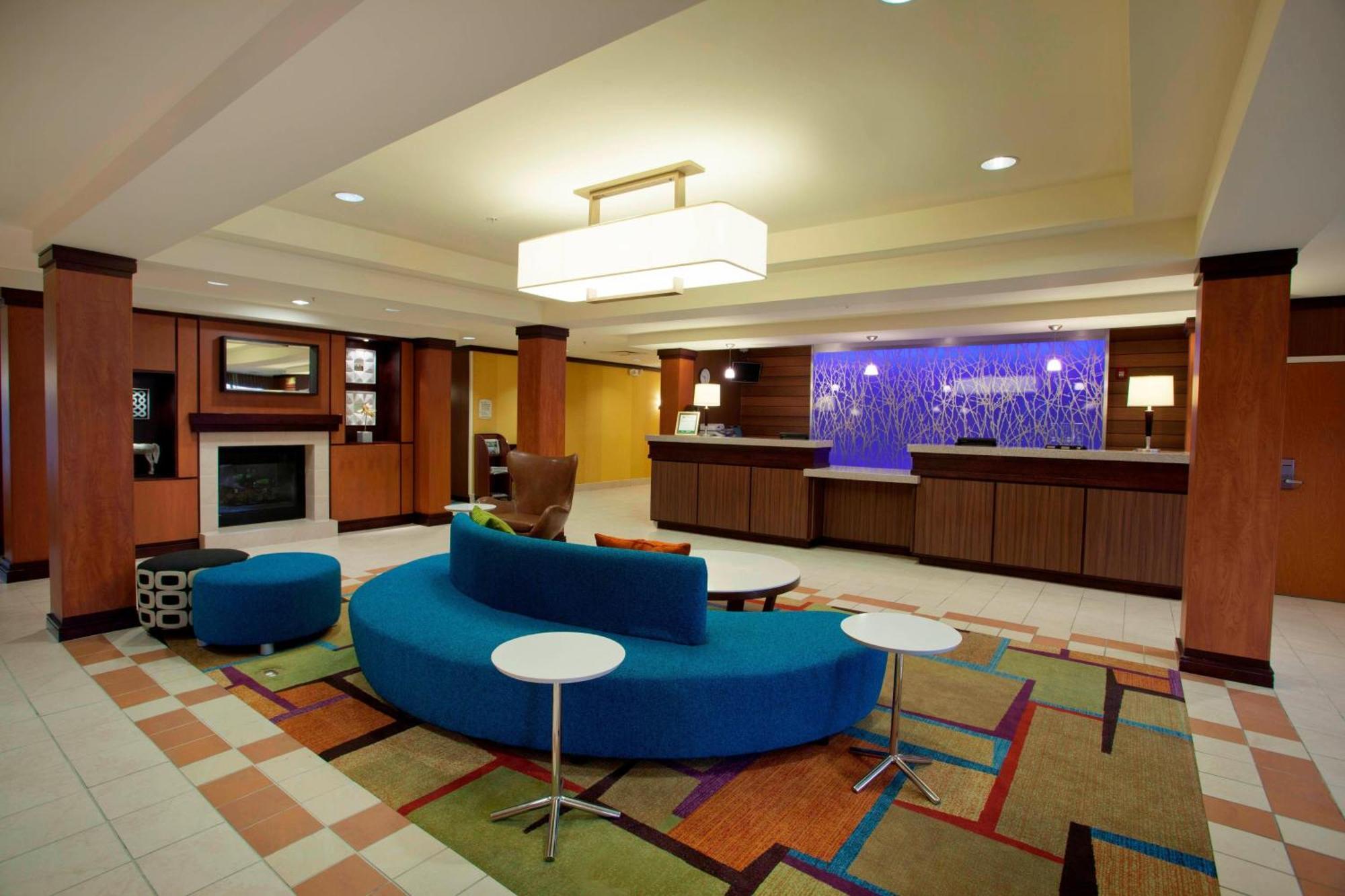 Fairfield Inn & Suites By Marriott Detroit Metro Airport Romulus Exterior photo